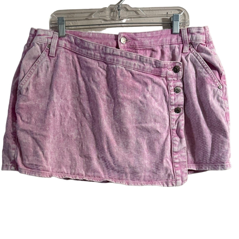 Celebrity Pink Light Pink Mini Skort with Button Detail